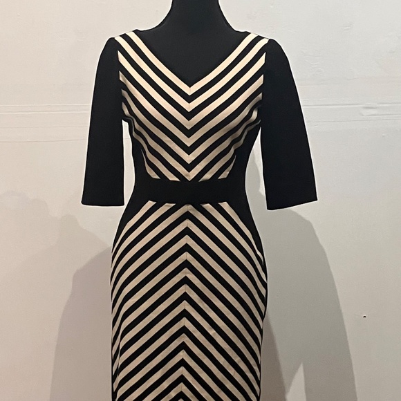 TAHARI Black, and white fitted dress - Picture 3 of 10